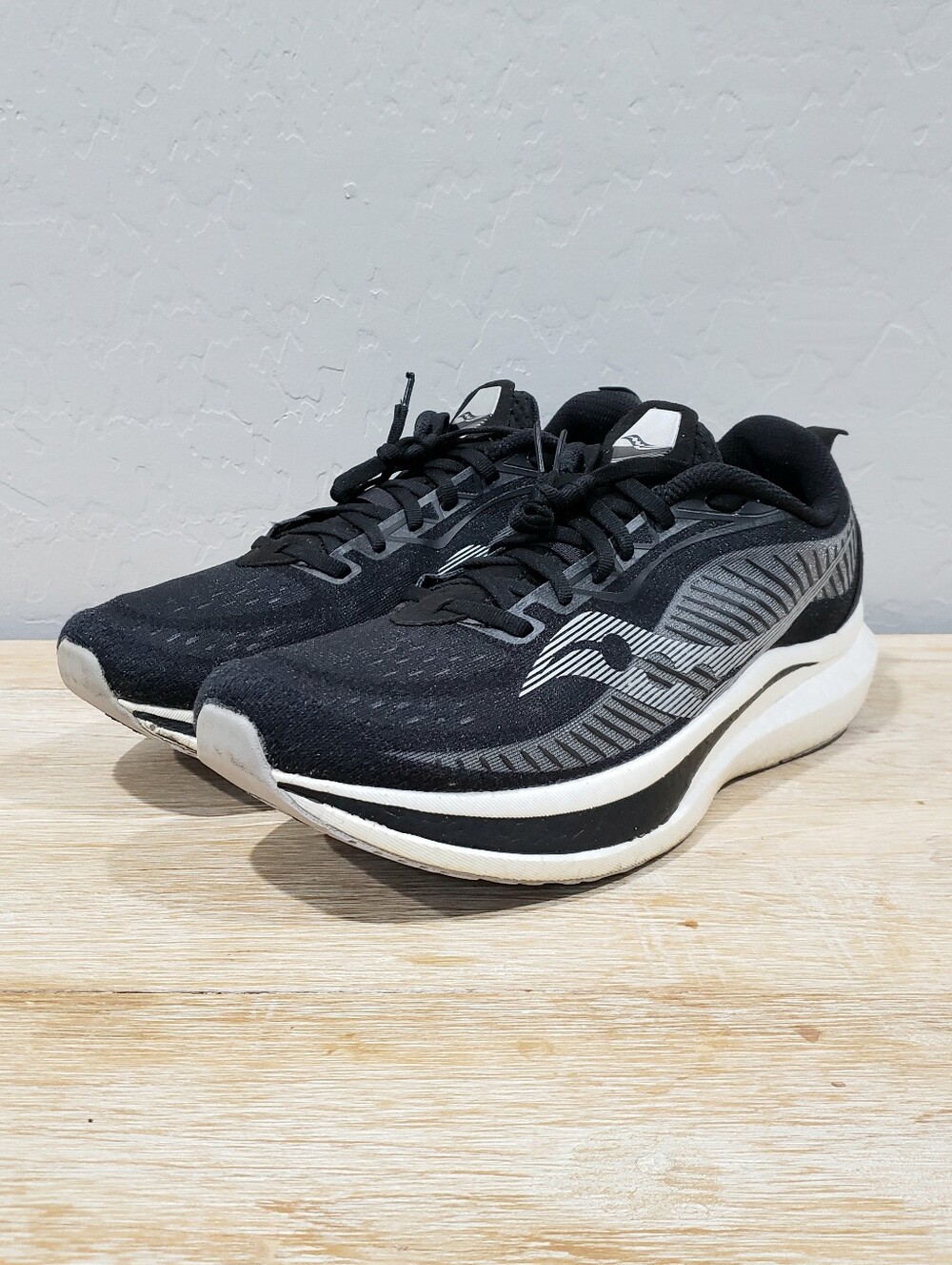 SAUCONY Men's Endorphin Speed 2 Running Shoes (10.5) Black Shadow/Gray/White